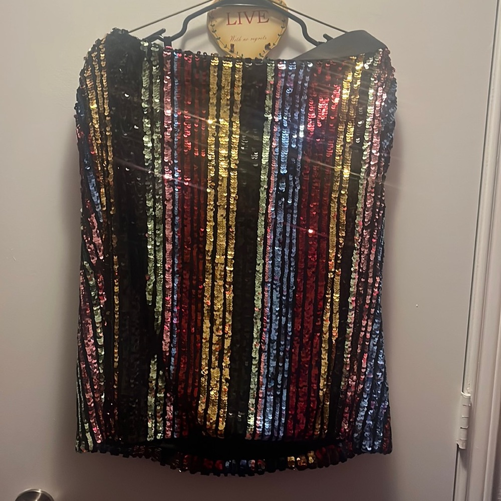 Multi color sequin skirts 1x brand INC new without tag.